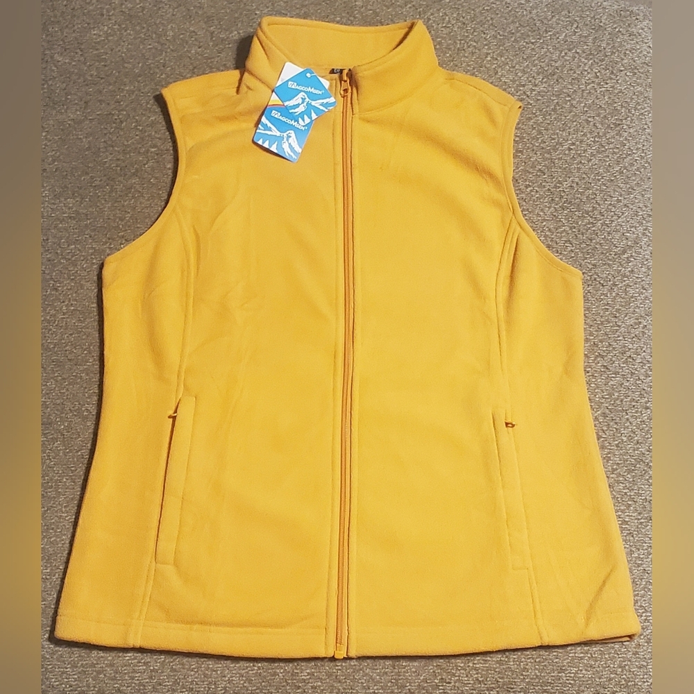 Women's MagcoMsen Golden Yellow Fleece Full Zip Vest w/pockets Size M NWT (0039)